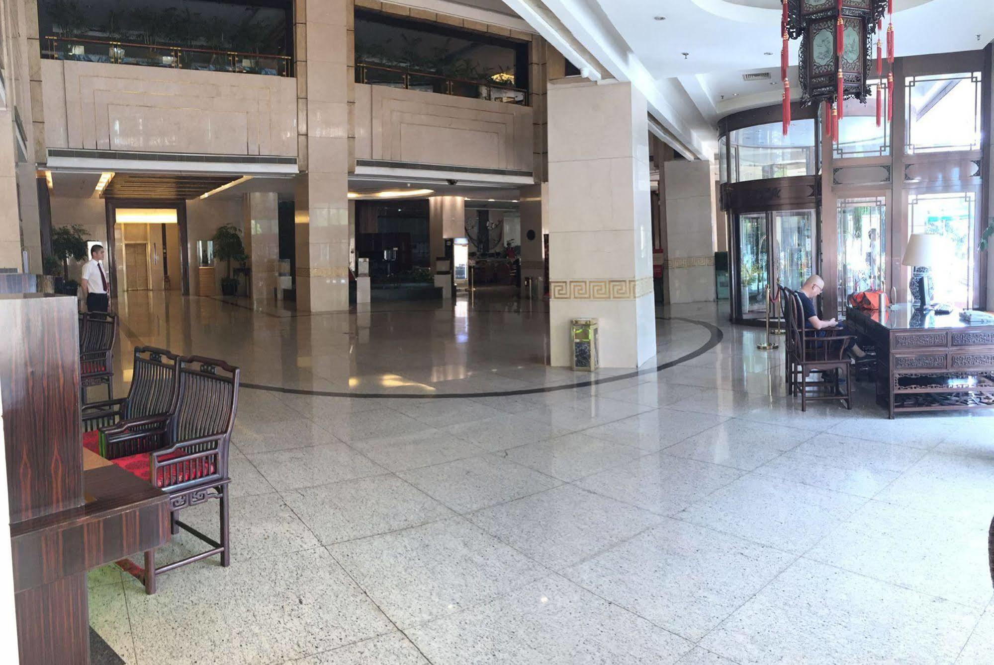 Yiwu Yi He Hotel 외부 사진